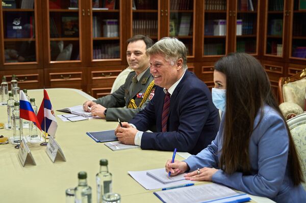 Лазански: Настављамо заједничке војне вежбе са Русијом /фото/ Лазански: Настављамо заједничке војне вежбе са Русијом /фото/ - Sputnik Србија