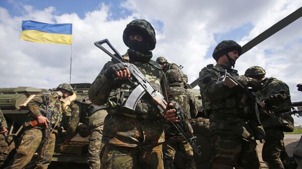 Ukrajinski vojnici tokom sukoba u Donbasu - Sputnik Srbija