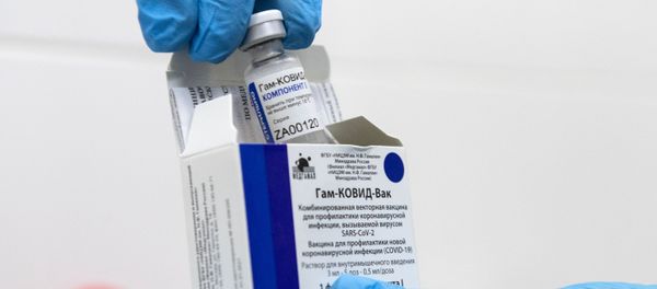 Вакцина против вируса корона Спутњик Ве у одељењу за вакцинацију поликлинике у Москви - Sputnik Србија