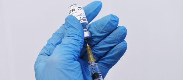 Priprema vakcine protiv kovida Gam-KOVID-Vak na poliklinici u Novosibirsku Priprema vakcine protiv kovida Gam-KOVID-Vak na poliklinici u Novosibirsku - Sputnik Srbija