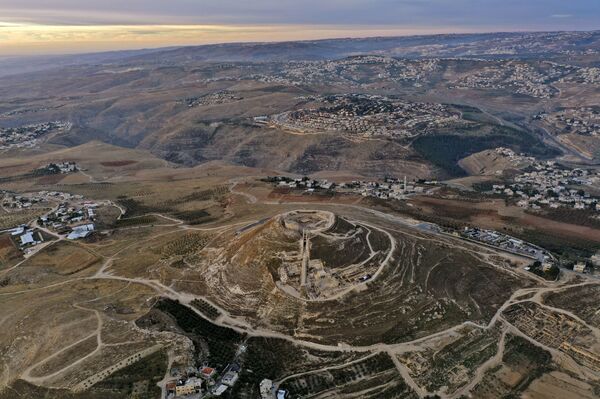 Palata okrutnog biblijskog kralja pred očima javnosti /foto/ - Sputnik Srbija