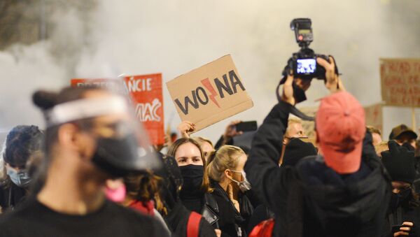 Протест у Пољској због закона о абортусу - Sputnik Србија