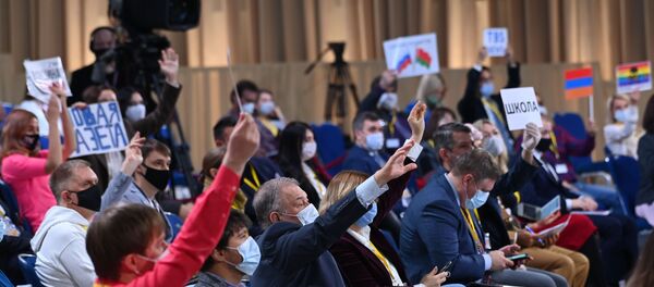 Новинари на Путиновој годишњој прес конференцији Новинари на Путиновој годишњој прес конференцији - Sputnik Србија