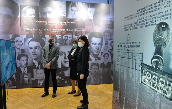 Отворена изложба „Концентрациони логор Јасеновац 1941–1945. године” Дому Војске Србије Отворена изложба „Концентрациони логор Јасеновац 1941–1945. године” Дому Војске Србије - Sputnik Србија