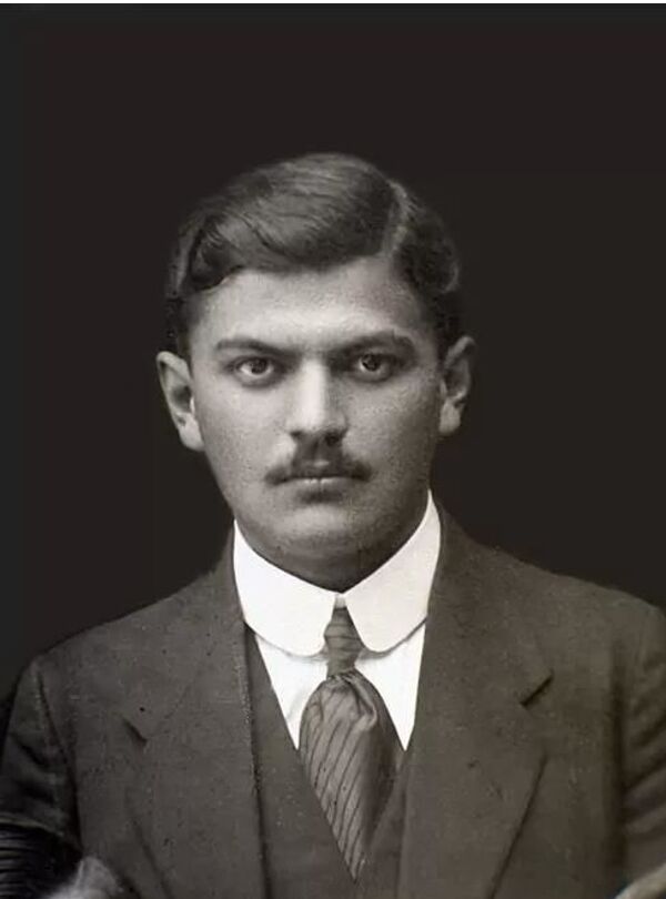 Сликање по сећању: Како је Шумановић у тишини Шида овековечио даме с Монпарнаса Сликање по сећању: Како је Шумановић у тишини Шида овековечио даме с Монпарнаса - Sputnik Србија