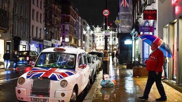 Лондон уочи ступања на снагу нових мера против короне - Sputnik Србија