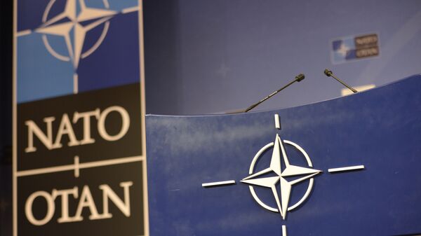 Govornica u konferencijskoj sali u sedištu NATO-a - Sputnik Srbija