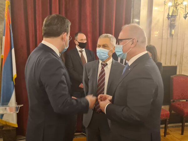 Stajaće tu vekovima: Spomenik Stefanu Nemanji predat Gradu Beogradu /video, foto/ - Sputnik Srbija