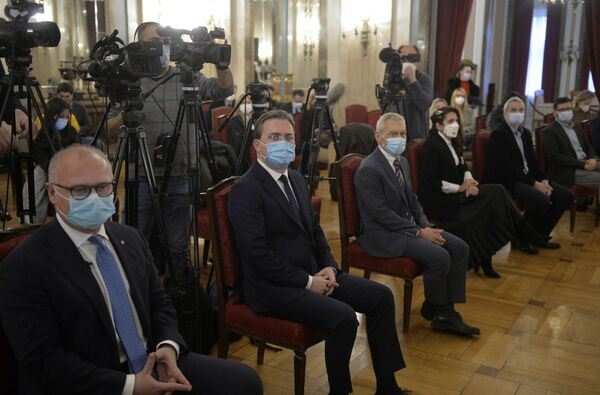 Stajaće tu vekovima: Spomenik Stefanu Nemanji predat Gradu Beogradu /video, foto/ - Sputnik Srbija