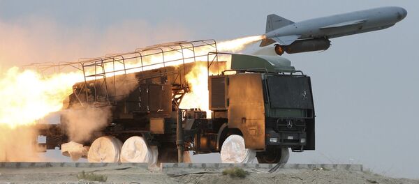 Vojne vežbe iranske vojske, lansiranje rakete zemlja-voda Saegheh u Iranu  - Sputnik Srbija