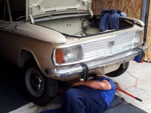 Nesvakidašnja ljubav između „Princa“ i automehaničara koja traje već pola veka - Sputnik Srbija