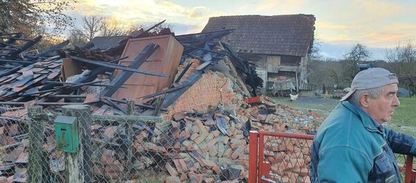 Petoro ljudi je poginulo u ovom selu nadomak Gline. - Sputnik Srbija