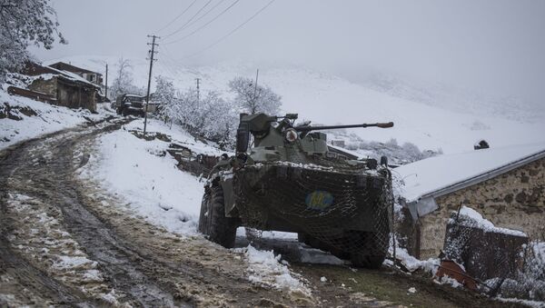 Oklopno vozilo ruskih mirovnih snaga u Nagorno-Karabahu - Sputnik Srbija