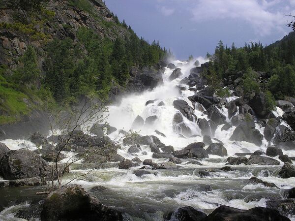 Плене својом лепотом и моћи: Пет највиших водопада у Русији /фото/ Плене својом лепотом и моћи: Пет највиших водопада у Русији /фото/ - Sputnik Србија