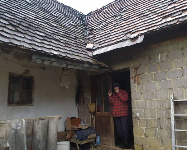 Кордун и Банија као после рата - Мирко спасава и Србе и Хрвате /фото/ Кордун и Банија као после рата - Мирко спасава и Србе и Хрвате /фото/ - Sputnik Србија