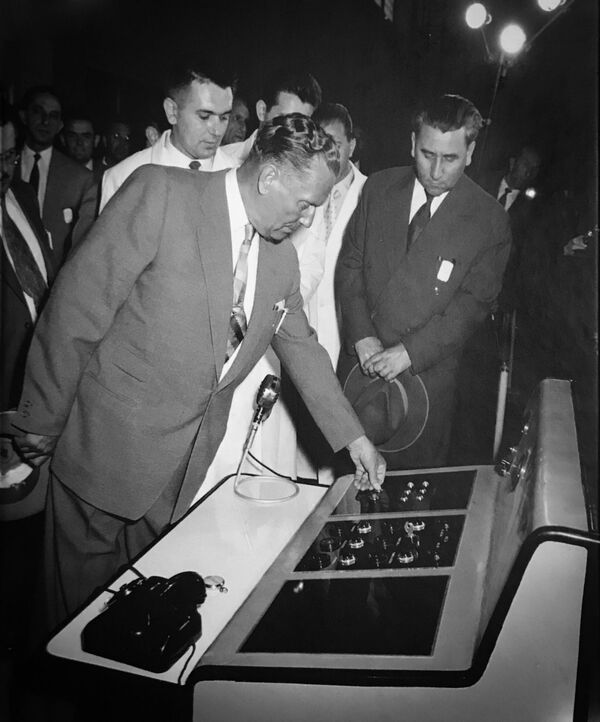 Дневник из болнице Кири — Сведочанство о подвигу људскости Дневник из болнице Кири — Сведочанство о подвигу људскости - Sputnik Србија