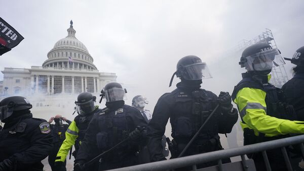 Протест у Вашингтону испред зграде Конгреса - Sputnik Србија
