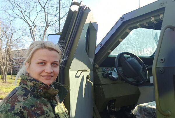 Како повезати ПАСАРС са Жирафом: Најмлађи инжењери Војске Србије на важном задатку Како повезати ПАСАРС са Жирафом: Најмлађи инжењери Војске Србије на важном задатку - Sputnik Србија