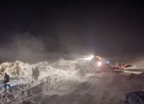 Noriljsk: Tri žrtve lavine, spasilačka akcija završena /video,foto/ - Sputnik Srbija
