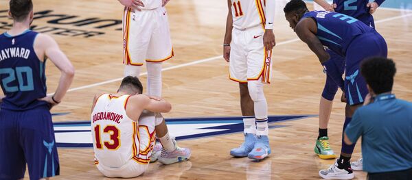 Bogdan Bogdanović u trenutku povrede na meču protiv Šarlota Bogdan Bogdanović u trenutku povrede na meču protiv Šarlota - Sputnik Srbija