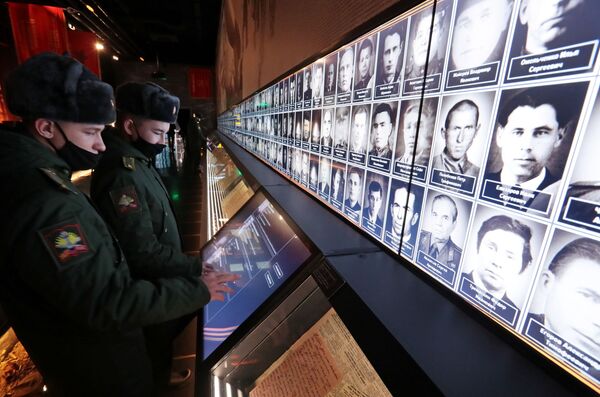 Моја Русија: Сећање на бесмртне хероје који су бранили Русију и Србију /видео, фото/ Моја Русија: Сећање на бесмртне хероје који су бранили Русију и Србију /видео, фото/ - Sputnik Србија