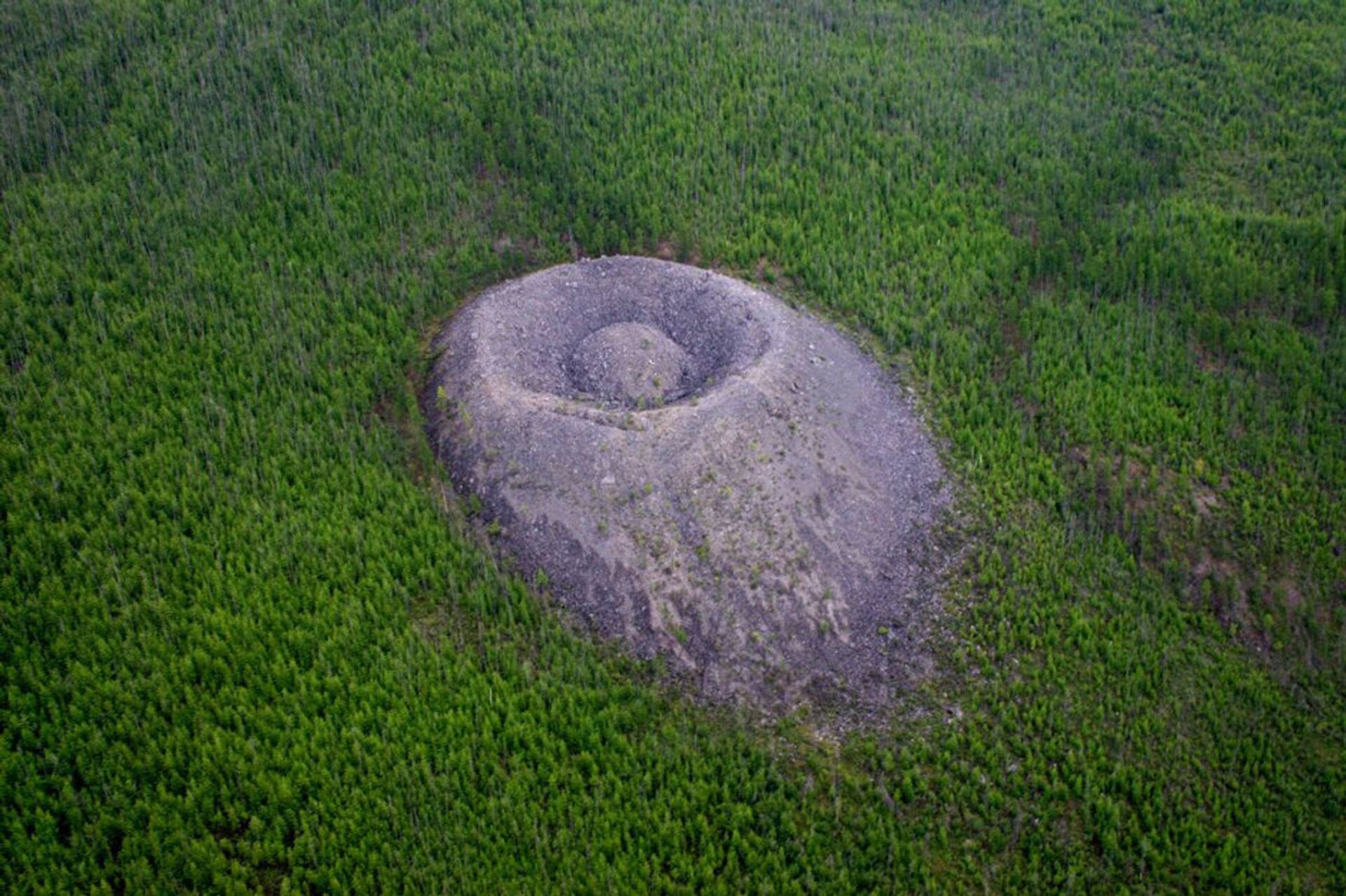 Šume koje plešu, kamena spirala, Patomski krater: Sedam najpoznatijih mističnih mesta u Rusiji  - Sputnik Srbija, 1920, 04.01.2023