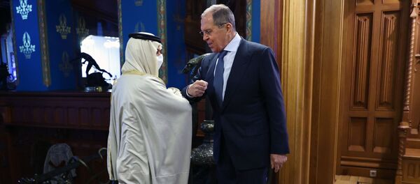 Sergej Lavrov sa saudijskim kolegom Fejsalom ben Farhanom el Saudom - Sputnik Srbija
