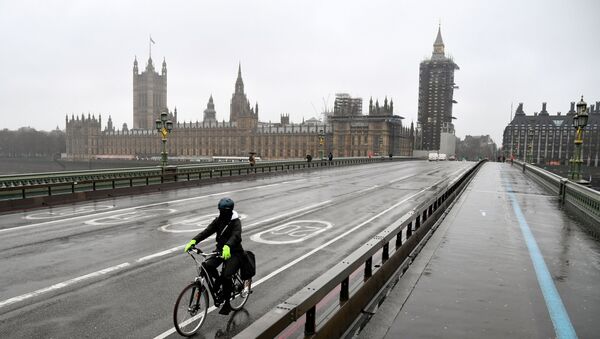 Мост Вестминстер и зграда британског парламента у Лондону - Sputnik Србија