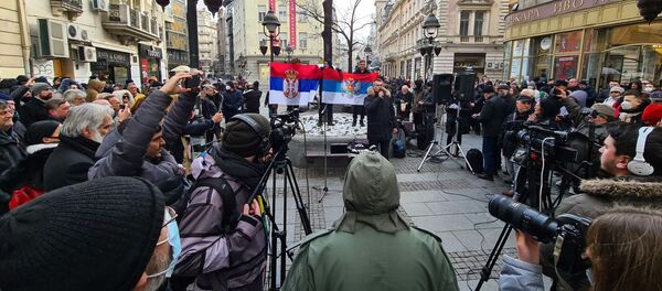 Студент Правног факултета Немања Вучковић на протесту испред САНУ Студент Правног факултета Немања Вучковић на протесту испред САНУ - Sputnik Србија