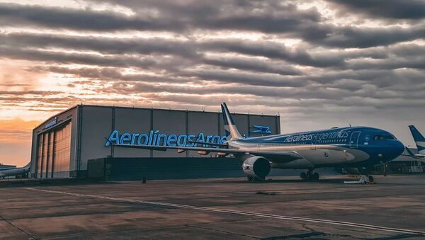 Авион компаније Аеролинеас Аргентинас на аеродрому у Буенос Ајресу - Sputnik Србија
