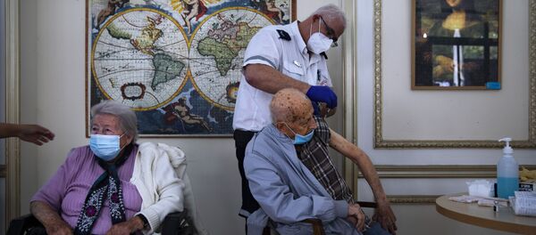 Вакцинација Фајзеровом вакцином у Израелу Вакцинација Фајзеровом вакцином у Израелу - Sputnik Србија