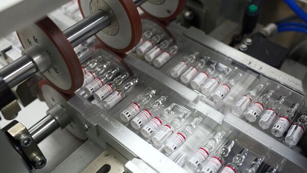Производња вакцине против ковида 19 Гам-Ковид-Вак у фармацеутском заводу Бинофарм у Московској области - Sputnik Србија