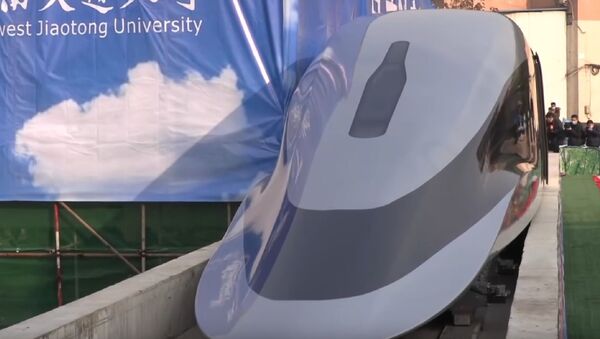 Superbrzi kineski voz maglev tehnologije koji će razvijati brzinu od 620 kilometara na sat - Sputnik Srbija
