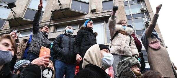 Učesnici protesta pristalica Alekseja Navaljnog u Moskvi - Sputnik Srbija