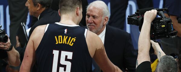 Никола Јокић и Грег Попович - Sputnik Србија