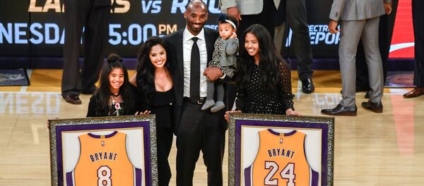 Kobi Brajant sa porodicom - Sputnik Srbija