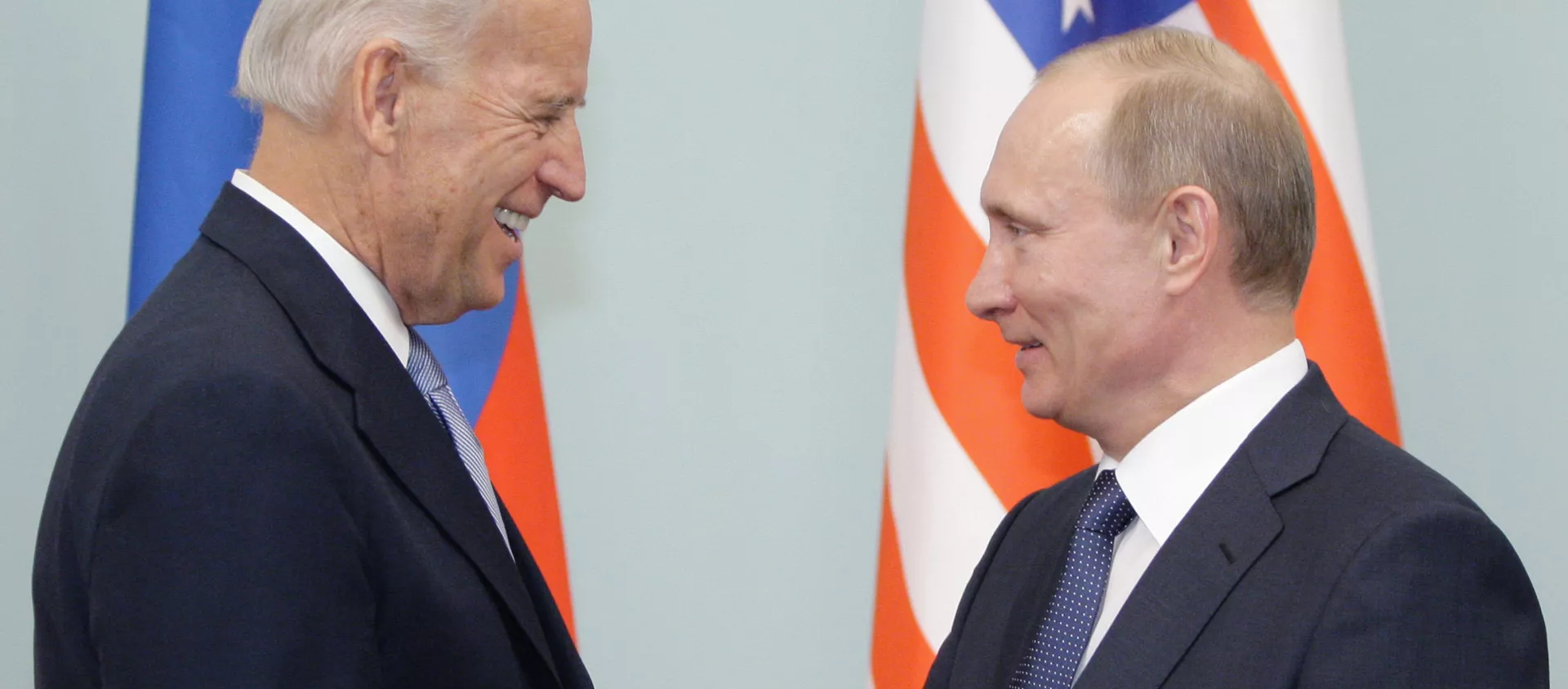 Сусрет Путина и Бајдена у Москви 2011. године  - Sputnik Србија, 1920, 15.04.2021