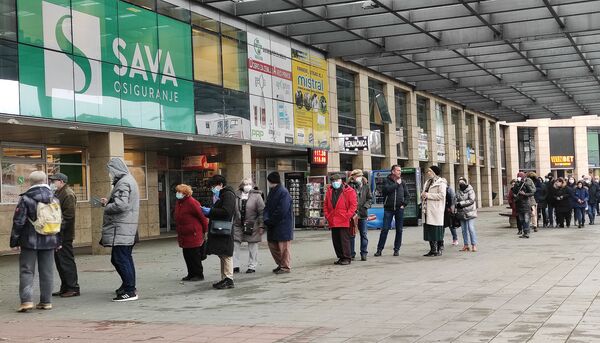 Zabrinjavajuće iznenađenje: Zašto su protiv vakcinisanja najviše mladi i obrazovani Srbi - Sputnik Srbija