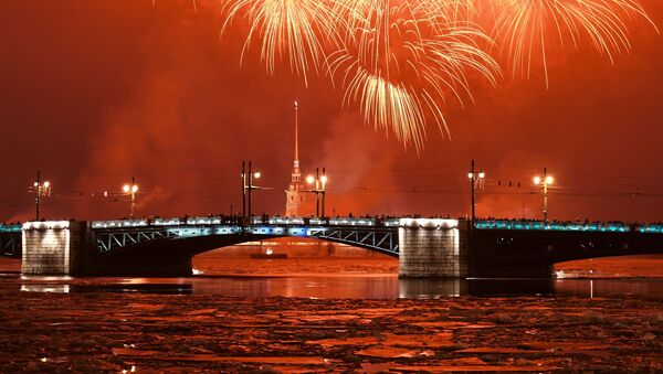 Vatromet povodom obeležavanja 77. godišnjice probijanja blokade Lenjingrada u Sankt Peterburgu - Sputnik Srbija