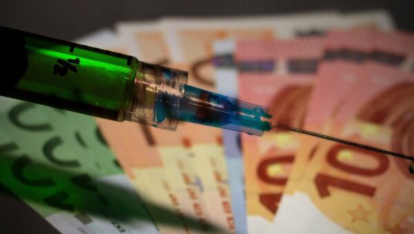 Vakcina i novčanice evra - Sputnik Srbija