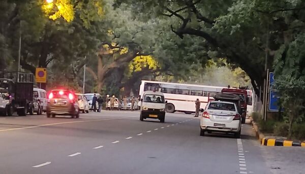 Активирана експлозивна направа пред израелском амбасадом у Њу Делхију Активирана експлозивна направа пред израелском амбасадом у Њу Делхију - Sputnik Србија