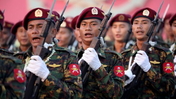 Војници Мјанмара на војној паради - Sputnik Србија