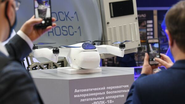 Automatski dron-presretač Volk 18 - Sputnik Srbija
