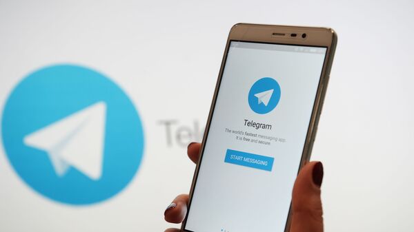 Апликација Телеграма на екрану мобилног телефона - Sputnik Србија