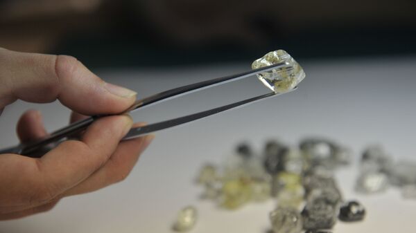 Dijamant pronađen u rudniku Alrosa u Jakutiji - Sputnik Srbija
