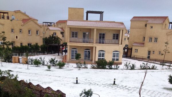 Снег у египатском граду Мадинатију, 40км источно од Каира - Sputnik Србија
