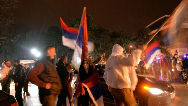  Simpatizeri koalicije „Za budućnost Nikšića“ ispred izbornog štaba - Sputnik Srbija