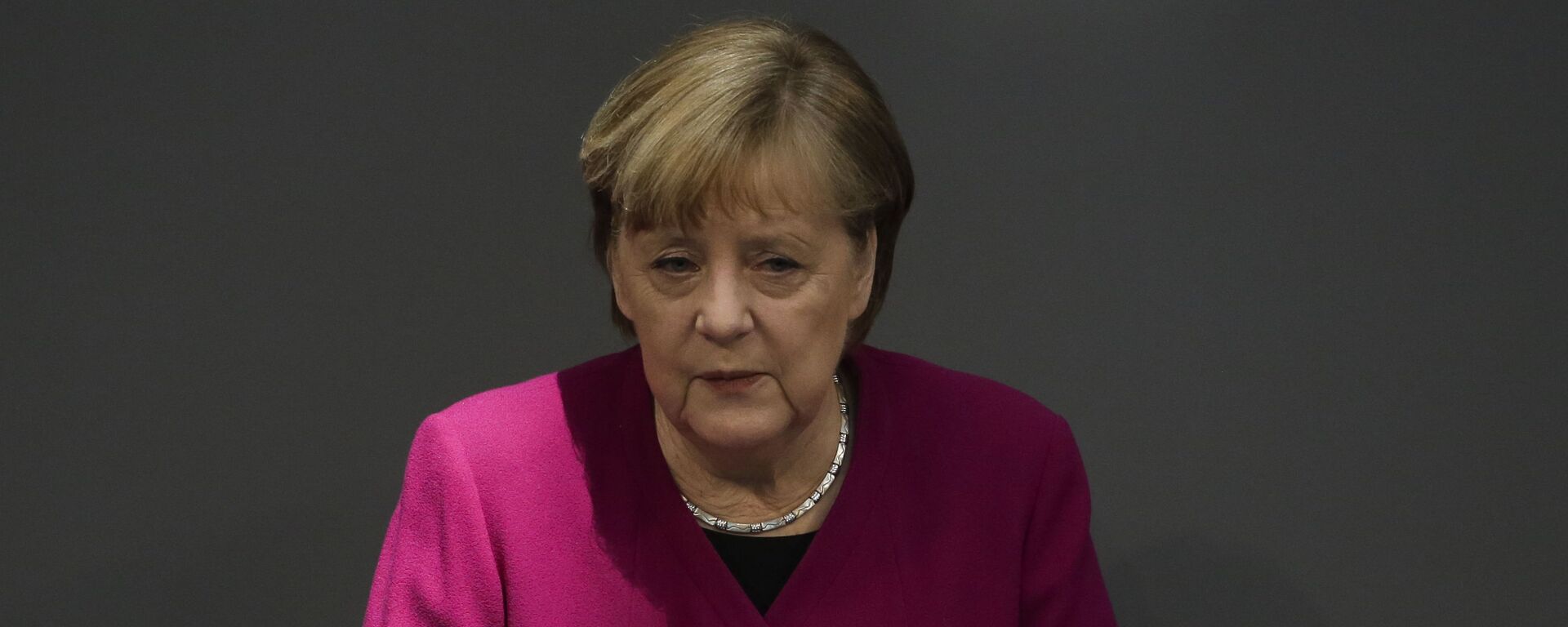 Angela Merkel se obraća poslanicima u Bundestagu - Sputnik Srbija, 1920, 07.12.2022