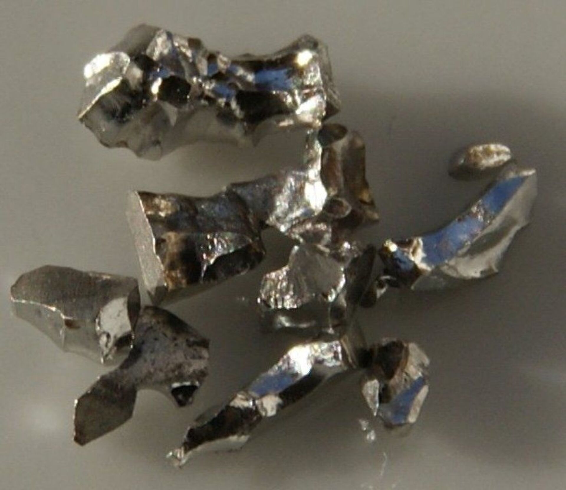 Иридијумска грозница: Србија би могла да експлоатише племенит метал чија цена скаче баснословно - Sputnik Србија, 1920, 30.03.2021