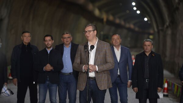 Predsednik Srbije Aleksandar Vučić obišao je danas radove na auto-putu E-763 Miloš Veliki - Sputnik Srbija